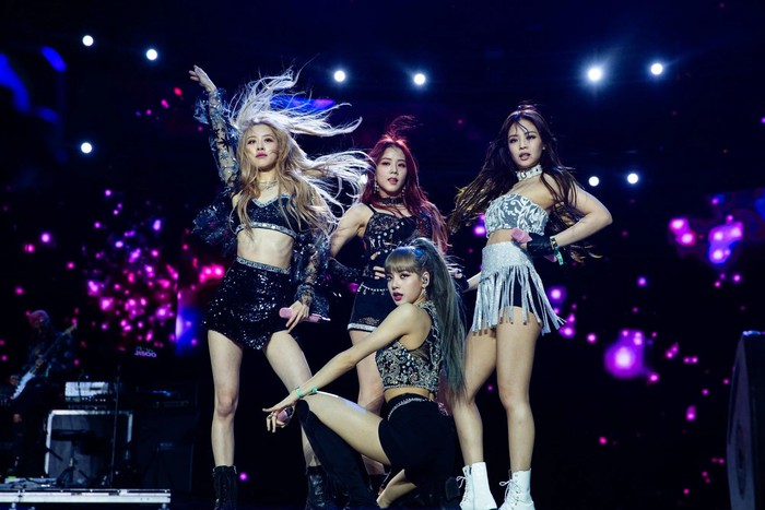 LE SSERAFIM nói gì về BLACKPINK khi được biểu diễn tại Coachella? - Ảnh 2.