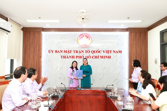Ủy ban MTTQ Việt Nam TPHCM có tân nữ Phó Chủ tịch- Ảnh 1.