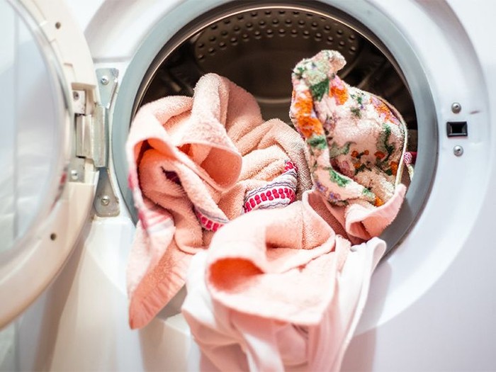 Người bị chàm nên lưu ý 9 điều khi giặt quần áo để tránh kích ứng thêm- Ảnh 2.