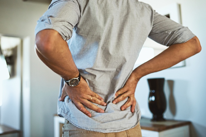 Bẻ lưng khi mỏi có an toàn không? 8 ưu và nhược điểm của thói quen này- Ảnh 2.
