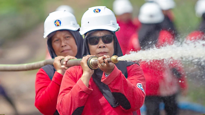 Đội nữ lính cứu hỏa ở Indonesia- Ảnh 1.