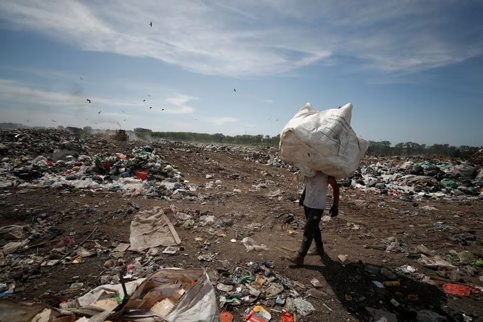 Cảnh báo rác thải toàn cầu sẽ tăng lên 3,8 tỷ tấn vào năm 2050- Ảnh 1.