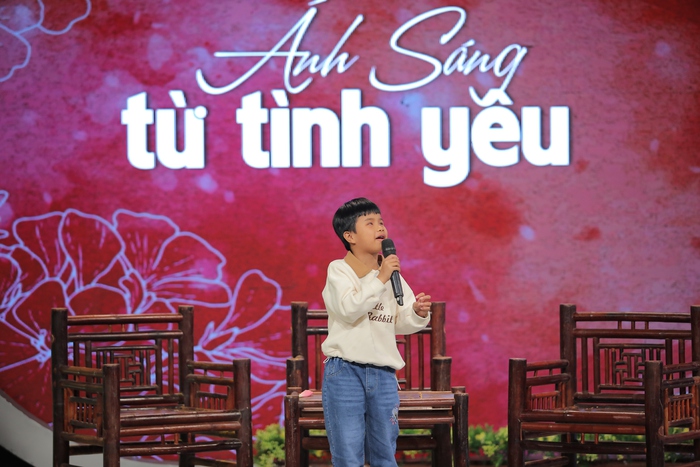 Bé Yến Nhi được thừa hưởng giọng hát và tinh thần lạc quan của bố mẹ