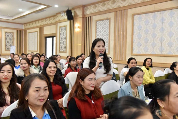 Hà Tĩnh: Hơn 300 cán bộ, hội viên nghe nói chuyện về “Phụ nữ và bí quyết hạnh phúc gia đình” - Ảnh 1.