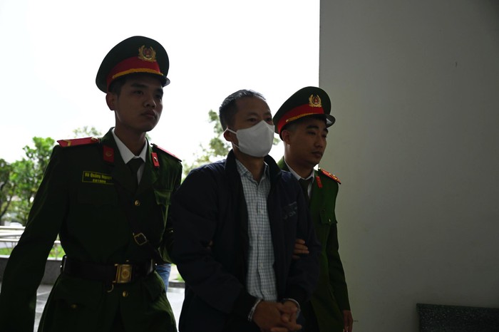 Bắt đầu xét xử cha con Chủ tịch Tập đoàn Tân Hoàng Minh, hàng nghìn bị hại tập trung tham dự- Ảnh 4.
