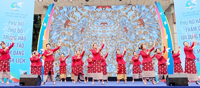Festival "Phụ nữ Thủ đô vì hòa bình, phát triển": Lan tỏa vẻ đẹp văn hóa Hà Nội và các nước- Ảnh 9.