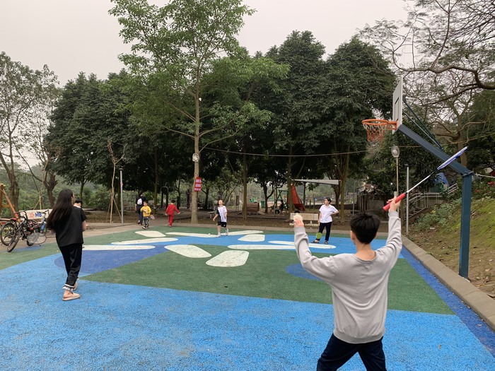 Nghịch lý công viên Hà Nội: Sân chơi cộng đồng đầy ý nghĩa bên cầu Long Biên - Ảnh 9.