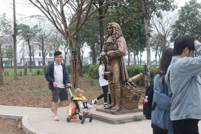 Nghịch lý công viên Hà Nội: Công viên Thiên văn học đẹp nhưng nhà vệ sinh đầy ám ảnh - Ảnh 8.