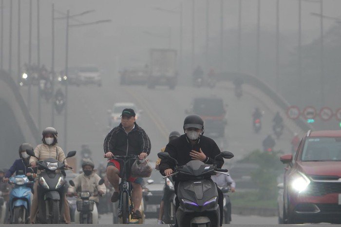 Không khí ô nhiễm lại "bủa vây" Hà Nội, chỉ số liên tục ở mức báo động đỏ trong top đầu thế giới- Ảnh 3.