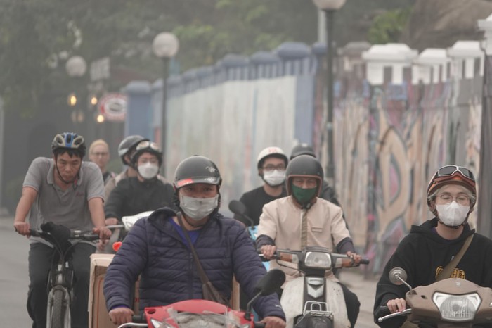 Không khí ô nhiễm lại "bủa vây" Hà Nội, chỉ số liên tục ở mức báo động đỏ trong top đầu thế giới- Ảnh 9.