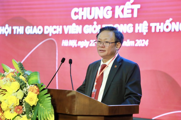 Đồng chí Nguyễn Quang Hùng, Phó Tổng Giám đốc, Trưởng ban Tổ chức phát biểu khai mạc Hội thi