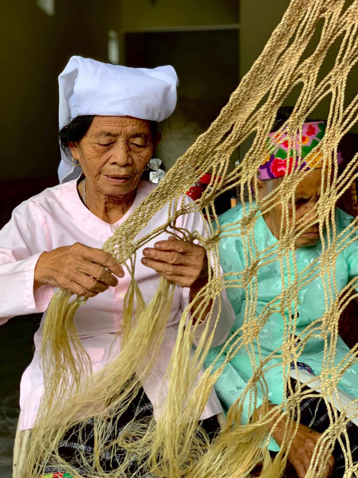 Gian nan giữ nghề đan võng gai của đồng bào dân tộc Thổ ở Nghệ An- Ảnh 1.