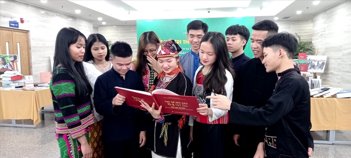 Trẻ em người Kháng ở Lai Châu đối diện nguy cơ mất ngôn ngữ gốc
- Ảnh 3.