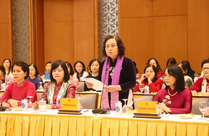 Phó Thủ tướng Lê Minh Khái gặp mặt đại diện nữ trí thức tiêu biểu - Ảnh 2.