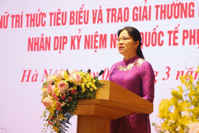 Phó Thủ tướng Lê Minh Khái gặp mặt đại diện nữ trí thức tiêu biểu - Ảnh 1.