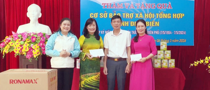 Hội LHPN Việt Nam trao quà và khởi công xây dựng Mái ấm tình thương tại xã Pa Thơm, Điện Biên- Ảnh 17.