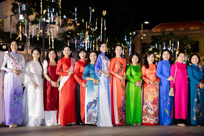 Hoa hậu Nguyễn Thanh Hà tại khai mạc Lễ hội Áo dài TPHCM 2023