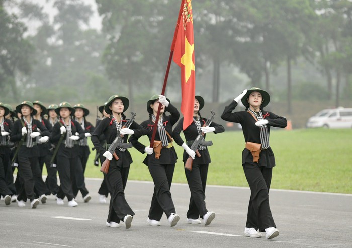 Nữ du kích miền Nam háo hức tham gia diễu binh, diễu hành trong lễ Kỷ niệm 70 năm chiến thắng Điện Biên Phủ - Ảnh 2.