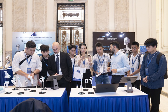 VinUni và Vinmec tổ chức hội nghị quốc tế ứng dụng công nghệ 3D trong y học- Ảnh 1.
