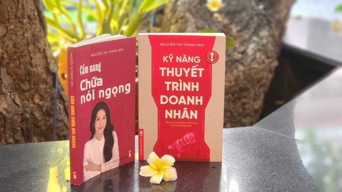 2 cuốn sách "Cẩm nang chữa ngọng" và "Kỹ năng thuyết trình doanh nhân"