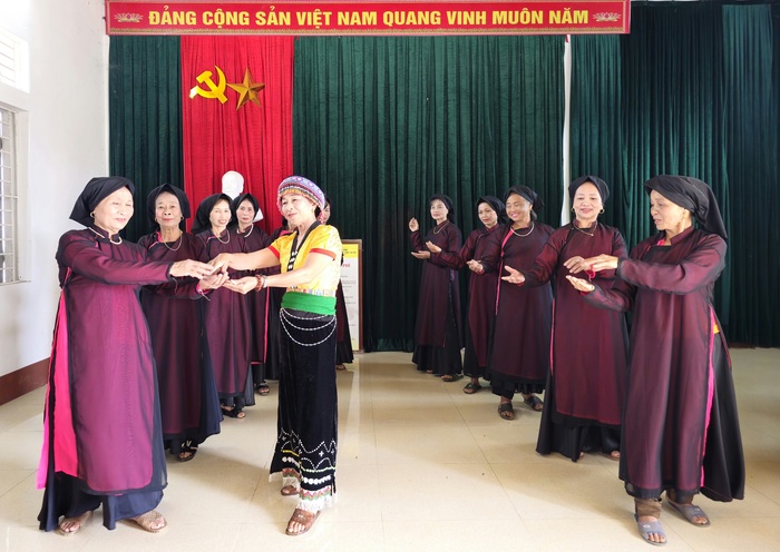 Những lão bà nỗ lực lưu giữ và truyền dạy di sản hát Xoan ở Phú Thọ- Ảnh 3.