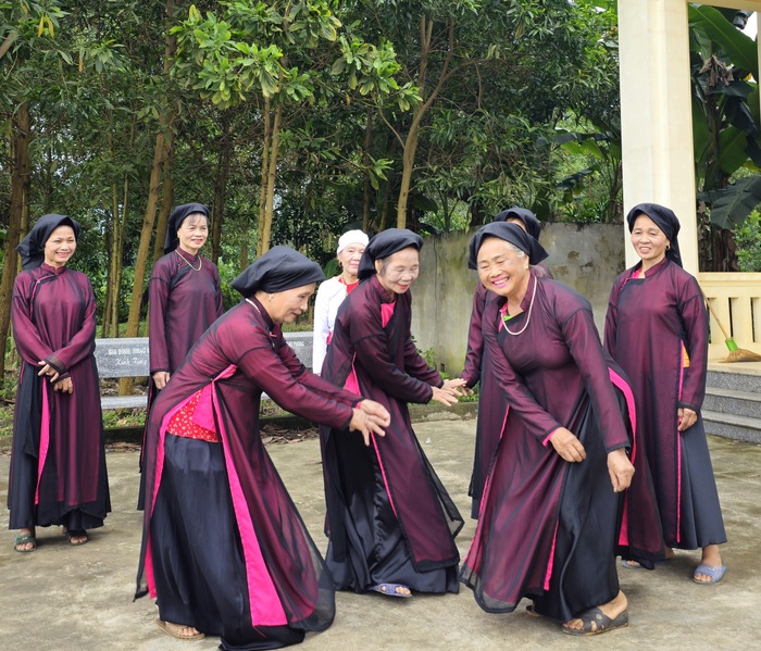 Những lão bà nỗ lực lưu giữ và truyền dạy di sản hát Xoan ở Phú Thọ- Ảnh 2.