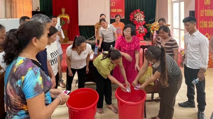 “Cầm tay chỉ việc” hướng dẫn hội viên phụ nữ phát triển sinh kế xanh bền vững- Ảnh 2.