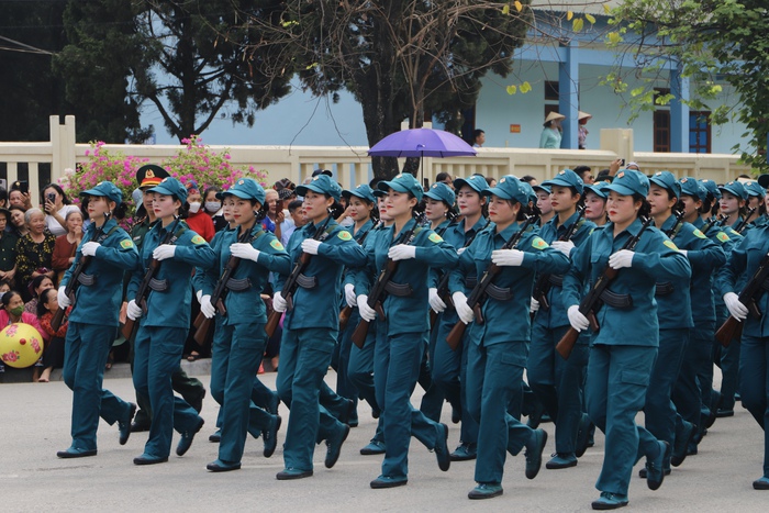 Người dân đứng chật đường xem sơ duyệt Kỷ niệm 70 năm Chiến thắng Điện Biên Phủ- Ảnh 14.