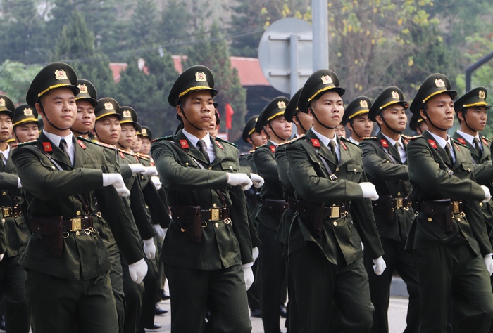 Người dân đứng chật đường xem sơ duyệt Kỷ niệm 70 năm Chiến thắng Điện Biên Phủ- Ảnh 15.