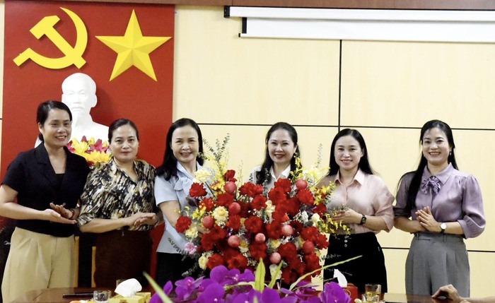 Hà Tĩnh: Phó Chủ tịch Hội LHPN được điều động làm Phó Chủ tịch Liên đoàn Lao động tỉnh - Ảnh 1.