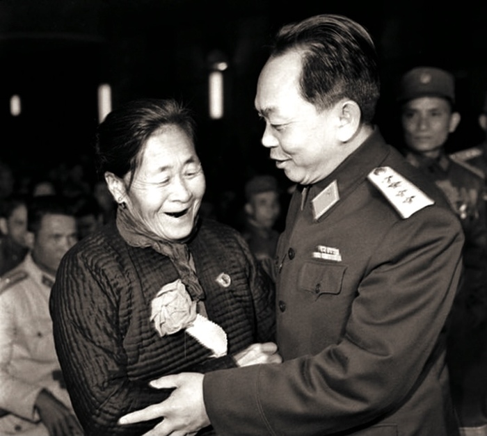 Đại tướng Võ Nguyên Giáp - Vị Tổng tư lệnh có trái tim ấm áp và tấm lòng nhân hậu - Ảnh 3.