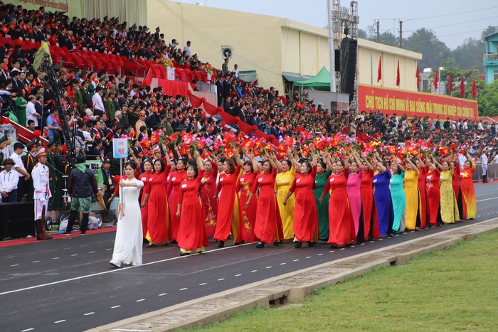 Long trọng Lễ kỷ niệm 70 năm Chiến thắng Điện Biên Phủ- Ảnh 19.