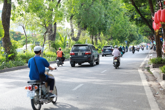 Vụ 3 thanh niên tử vong trên đường Láng: Nhân chứng kể lại khoảnh khắc kinh hoàng- Ảnh 2.