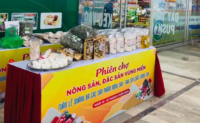 Phiên chợ kết nối, đưa nông sản, đặc sản vùng miền tới người tiêu dùng Thủ đô- Ảnh 2.