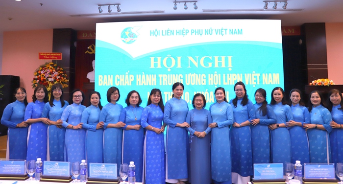 Khai mạc Hội nghị lần thứ 10 Ban Chấp hành Trung ương Hội LHPN Việt Nam khóa XIII- Ảnh 6.