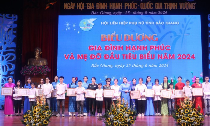 Nhiều hoạt động ý nghĩa tại "Ngày hội gia đình" của phụ nữ Bắc Giang- Ảnh 2.