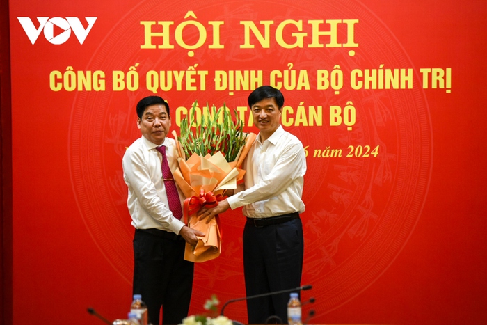 Trung tướng Nguyễn Văn Gấu được chỉ định làm Bí thư Tỉnh ủy Bắc Giang- Ảnh 2.