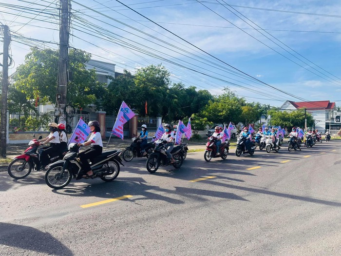 Vân Canh: “Chấm dứt bạo lực, vun đắp yêu thương”, chăm lo cho phụ nữ và trẻ em dân tộc thiểu số- Ảnh 3.