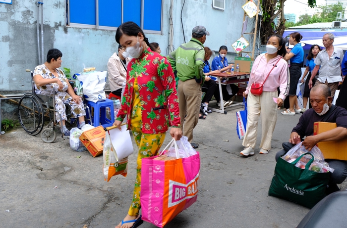 “Tủ gạo an sinh” tiếp sức cho người bệnh- Ảnh 2.