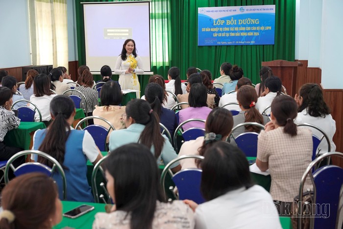 Đắk Nông: Chú trọng 2 khâu đột phá, ứng dụng công nghệ xây dựng và củng cố năng lực cán bộ Hội cơ sở- Ảnh 4.