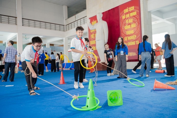 Trang bị kiến thức về các biện pháp an toàn khi tham gia các hoạt động dưới nước cho học sinh - Ảnh 3.