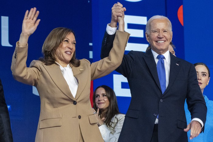 Phó Tổng thống Mỹ Kamala Harris chính thức trở thành ứng cử viên Tổng thống của Đảng Dân chủ- Ảnh 1.