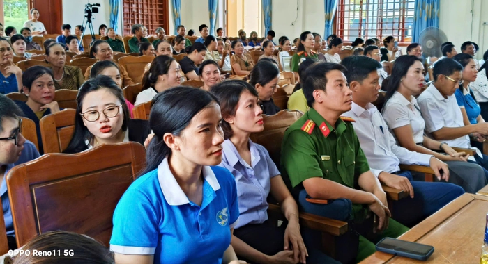 Hà Tĩnh: Phiên tòa giả định tuyên truyền "Tội môi giới cho người khác trốn đi nước ngoài trái phép”- Ảnh 2.