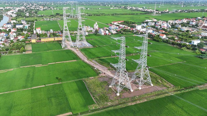 "Đường dây 500kV mạch 3 thể hiện khát vọng, ý chí tự lực, tự cường của đất nước"- Ảnh 2.