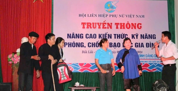 Tăng cường truyền thông phòng, chống bạo lực gia đình trong vùng dân tộc thiểu số- Ảnh 3.