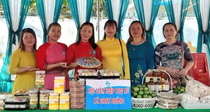 Phụ nữ Đray Bhang được nâng cao vị thế nhờ thay đổi nếp nghĩ, cách làm- Ảnh 4.