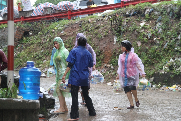 Người Thái Nguyên trong cơn lũ lịch sử- Ảnh 7.