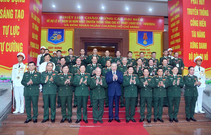 Tổng Bí thư, Chủ tịch nước Tô Lâm trao Huân chương Hồ Chí Minh cho Tổng cục Kỹ thuật - Ảnh 2.