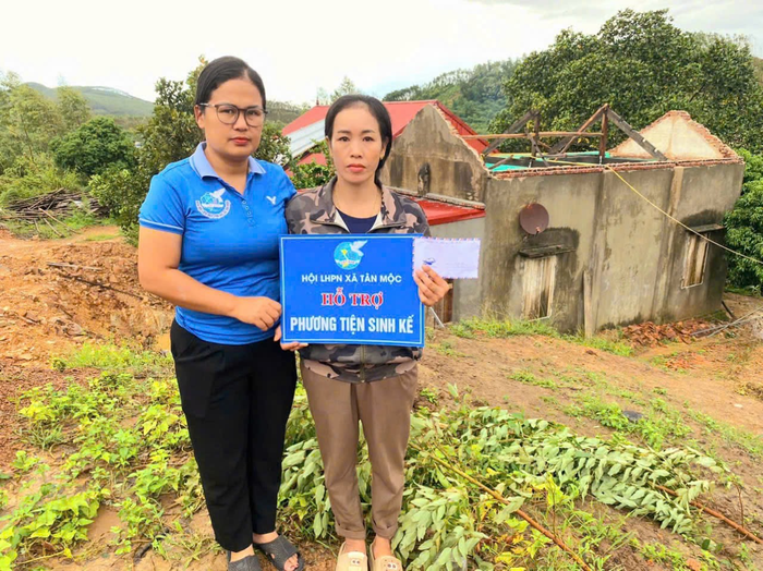 Bắc Giang: Phụ nữ đồng lòng giúp nhau trong bão- Ảnh 3.