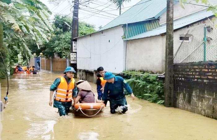 Thủ tướng: Huy động cả hệ thống chính trị vào cuộc phòng, chống lũ, hộ đê- Ảnh 1.